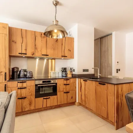 Hara-kiri, Superbe Avec Terrasse Vue Montagne 라 플라뉴