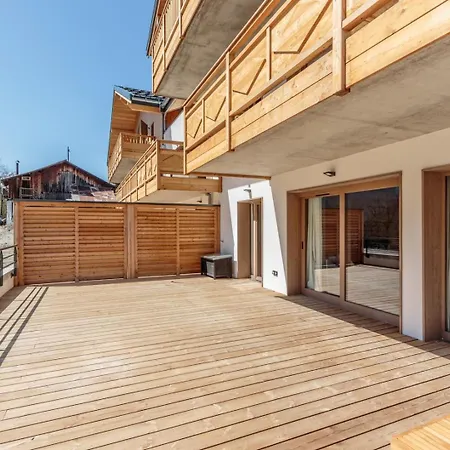 Hara-Kiri 4* · 10 pers · 4 chambres · Grande terrasse *